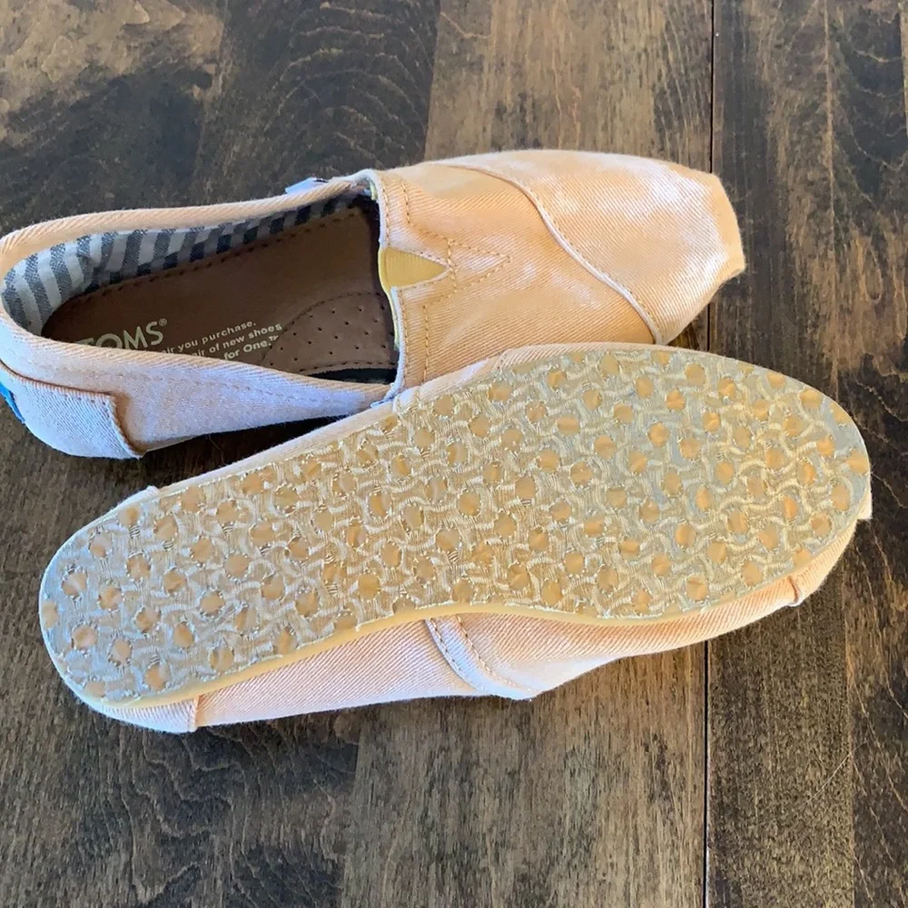 Toms Alpargata shoes. - Picture 5 of 5